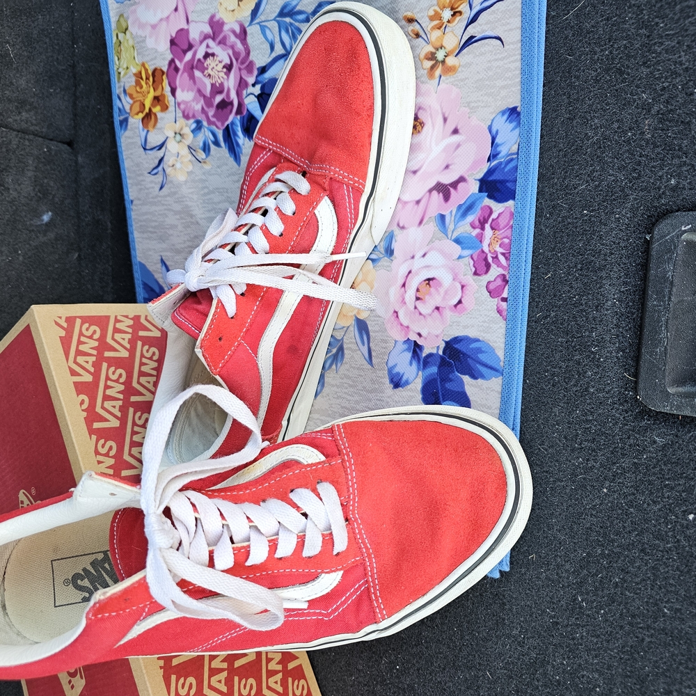 OLD SKOOL Vans Red and White Sneakers Casual Canvas, SZ 11